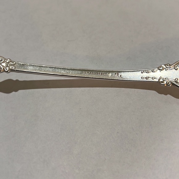 1847 Rogers Bros. Berkshire Oyster Ladle - Picture 4 of 4